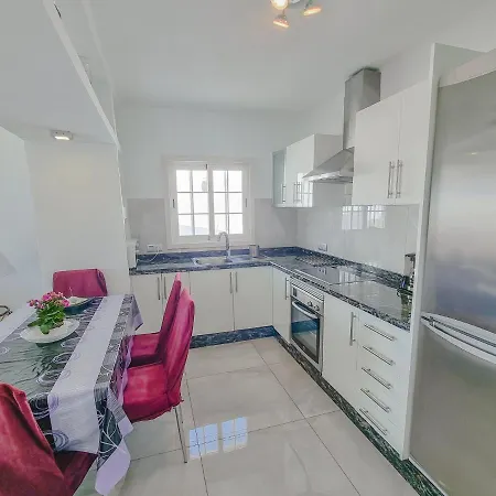 Bungalow Bellavista 13 - 3 Bed/2 Bath - 1 Toilet - Communal Pool - Wifi - Lejlighed *